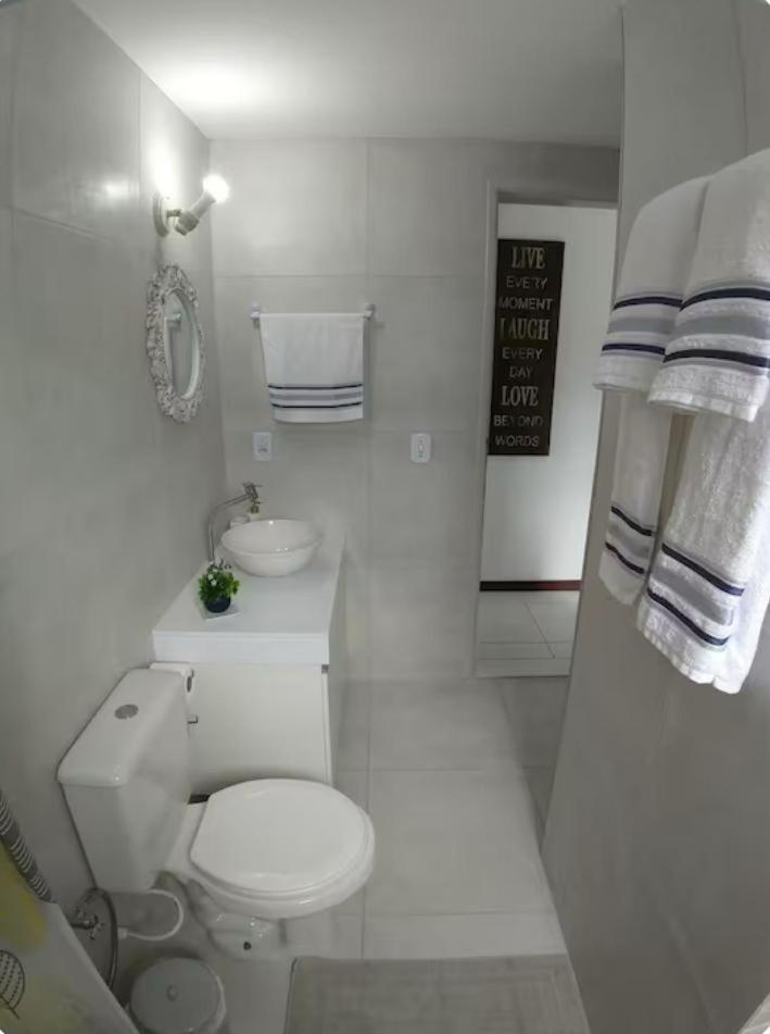 Sala Excelente Localizacao Rua Arborizada Paralela As Praias De Ondina E Barra Com Wifi E Garagem Propria Salvador